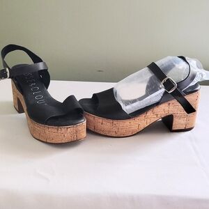 Musse & Cloud Bos. Black and Tan Platform Sandals